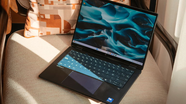 HP OmniBook X Flip 14, análisis: bestia con piel de seda