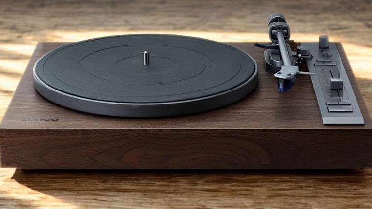 Lenco lanza el LBT-515: el giradiscos que no busca nostalgia sino conquistar 2025