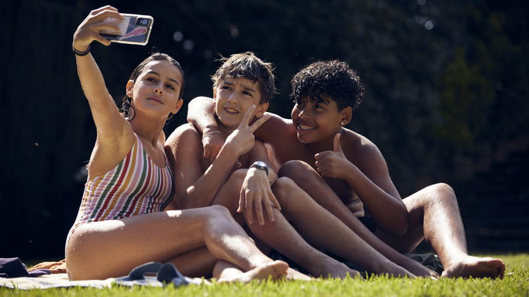 Ni 'Élite' ni 'Skam': la miniserie adolescente más incómoda del año acaba de llegar a HBO Max
