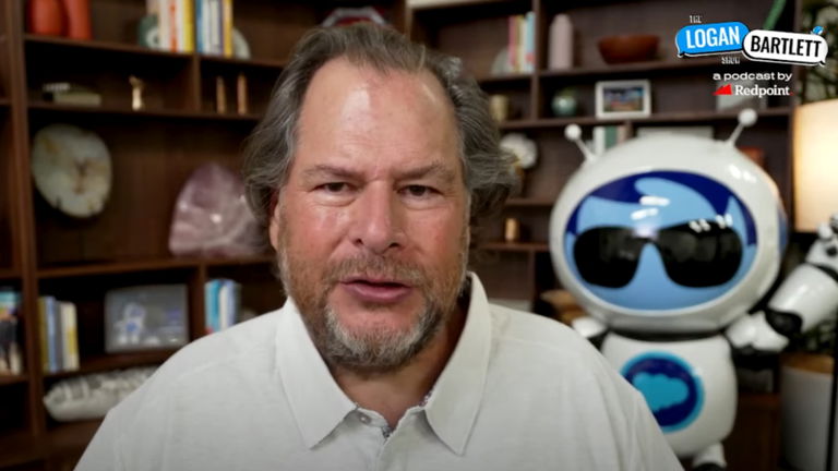 Marc Benioff, CEO de Salesforce, justifica el despido de 4.000 empleados diciendo que la IA ha hecho su trabajo
