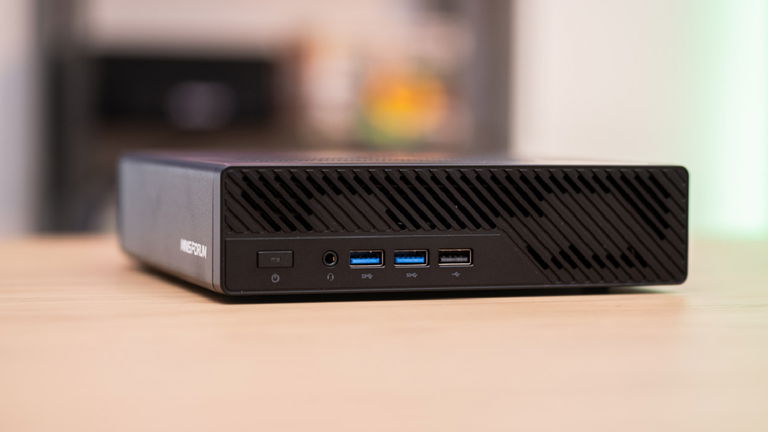 Minisforum MS-A2: la mini estación de trabajo AMD con conectividad 10 GbE y máxima expansión