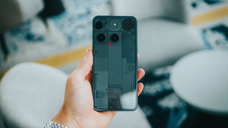 El móvil que no se parece a ningún otro: el Nothing Phone 3 con pantalla AMOLED 120 Hz ahora más barato