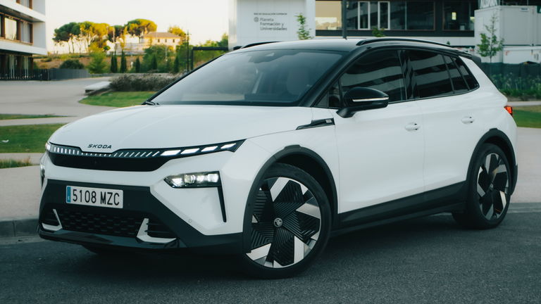 Una semana con el Škoda Elroq, la prueba de que los fabricantes europeos sí saben hacer buenos coches eléctricos económicos