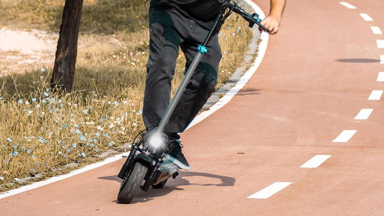 800 W de potencia y 50 km de autonomía: este patinete eléctrico es una compra súper recomendada por este precio