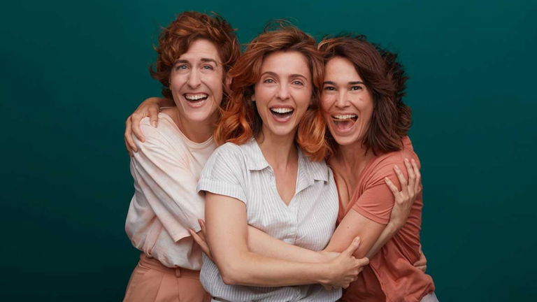 Para mí, una de las mejores comedias dramáticas de los últimos años. Tiene 14 capítulos y ya la puedes ver íntegra en streaming