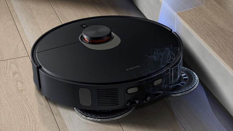 De 649 a 475 euros ha bajado este robot aspirador Xiaomi con base de vaciado, alta potencia y mopas giratorias