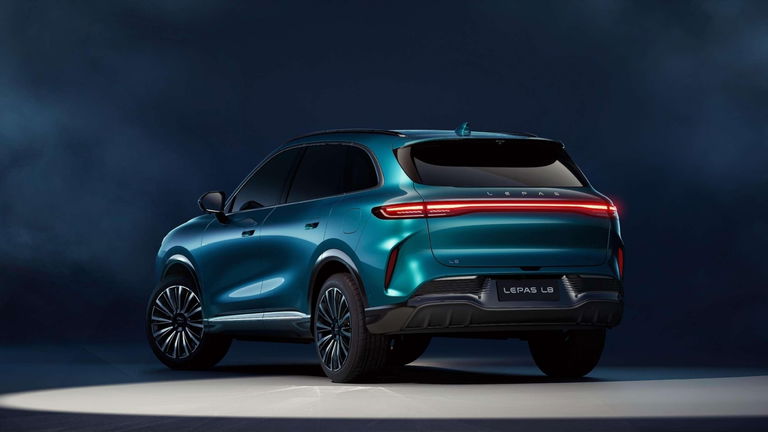 La nueva marca de coches que aterriza en España con un SUV híbrido de más de 1300 km de autonomía