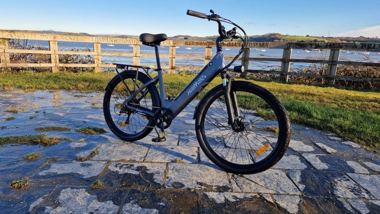 Buena, bonita y barata: esta bicicleta eléctrica de paseo lo está petando en ventas en AliExpress