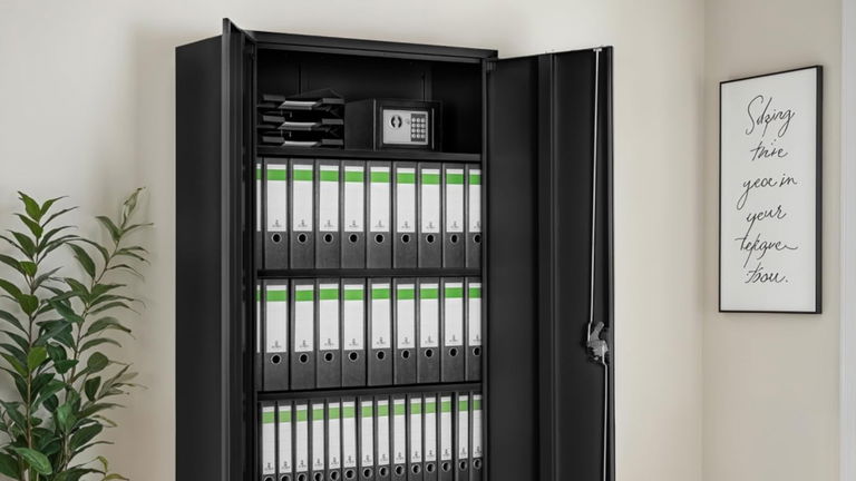 Organiza, protege y gana espacio en tu casa u oficina con este armario archivador, que hunde su precio en Amazon
