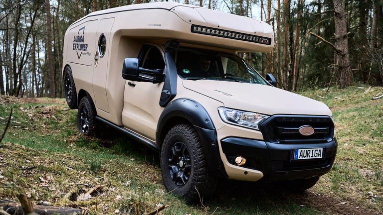 Esta camper es prácticamente un hogar con ruedas: es impresionante