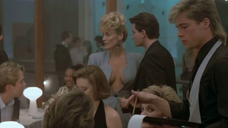 ¿Te pueden despedir siendo un simple figurante? Brad Pitt se pasó de listo en una película de Charlie Sheen y casi le pasa