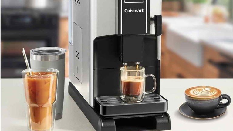 De grano a taza y con espuma perfecta: la Cuisinart automática que mereces baja 180 euros
