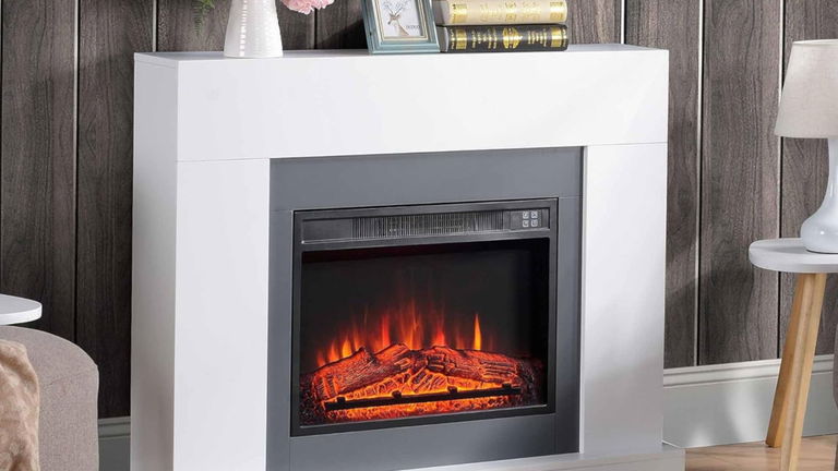 La chimenea eléctrica que calentará tu salón este invierno está rebajada y "es fina, bonita y calienta muy bien"