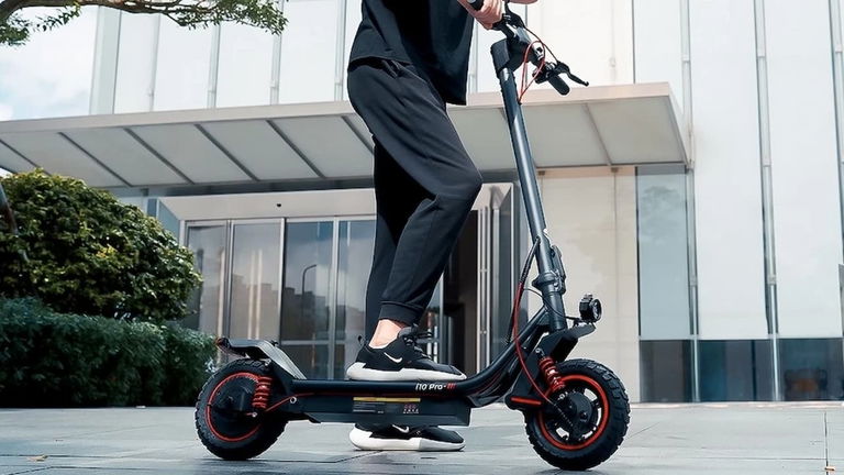 Este potente patinete es el chollo del día: viene con motor de 800 W, 60 kilómetros de autonomía y una valoración sobresaliente
