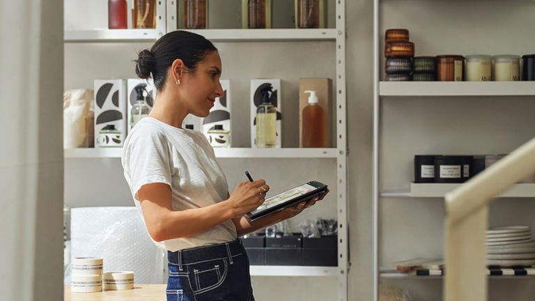 El portátil premium de HP que se convierte en tablet, con Intel Ultra 7-258V y 1 TB SSD, tiene más de 430 euros de descuento