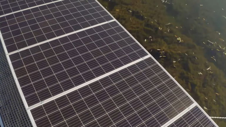 Paneles solares sobre el agua de los embalses: la nueva solución de Alemania para aumentar la producción de energía renovable