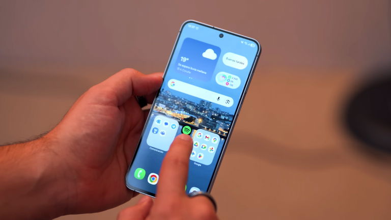 Se hunde el nuevo gama alta Samsung: 190 euros de descuento, con grandes cámaras y 7 años de soporte