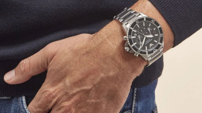 El reloj más versátil de Armani ahora cuesta mucho menos de lo que imaginas