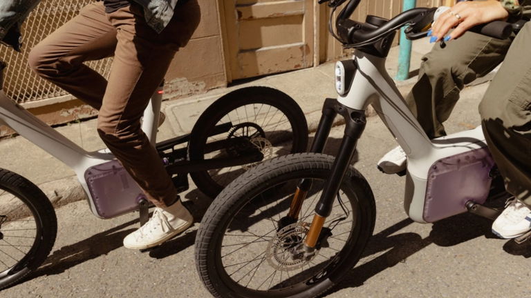 Rivian acaba de lanzar su primera bici eléctrica. No se parece a ninguna otra que hayamos visto