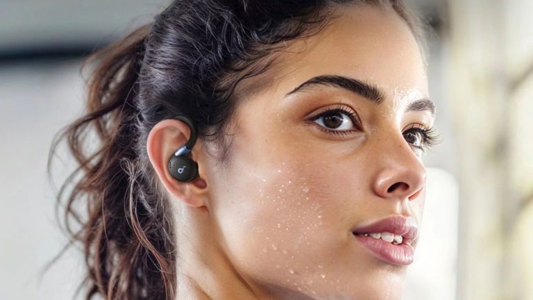 Entrena en serio con los auriculares deportivos que no se caen ni aunque corras a ritmo de récord: ANC, ganchos giratorios y 48 horas de batería por menos de 66 euros