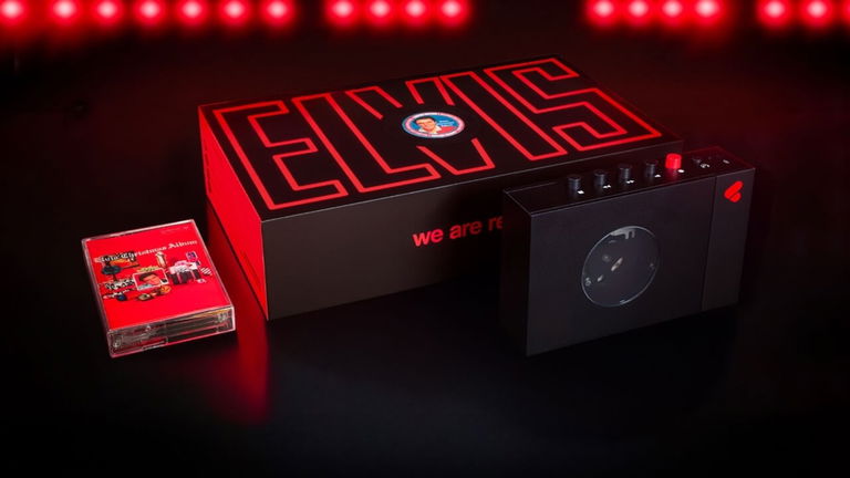 Elvis vuelve en cassette: We Are Rewind lanza un walkman edición limitada con su álbum navideño de 1957