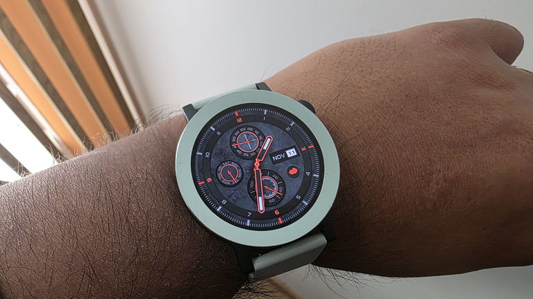 CMF Watch 3 Pro, análisis: una pulsera de actividad que se disfraza de smartwatch (y le sale bastante bien)