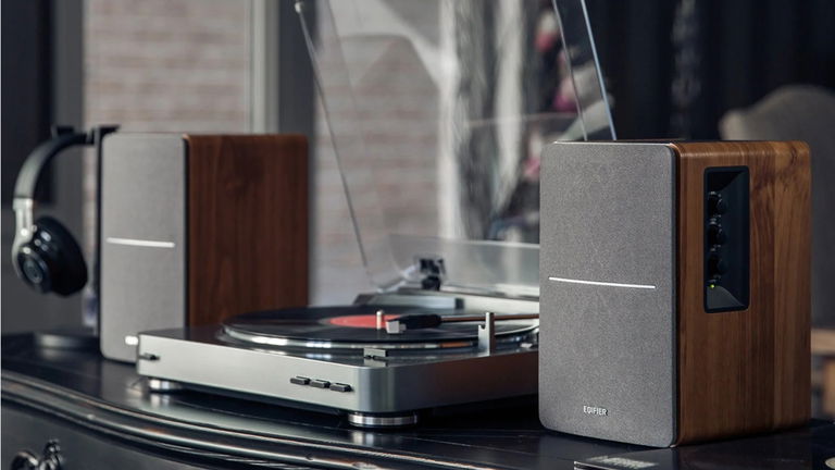 Los Edifier R1280T demuestran que el buen audio no siempre cuesta un ojo de la cara