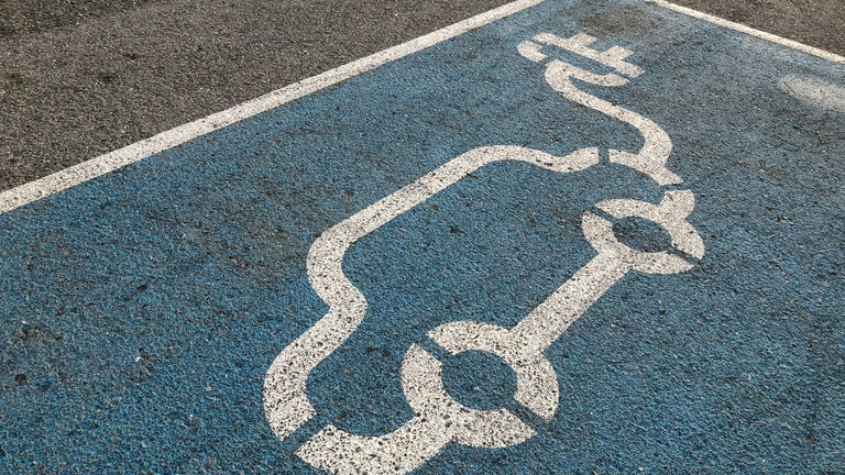 HEV, PHEV, BEV y FCEV: qué significan las siglas y cuál elegir en 2025