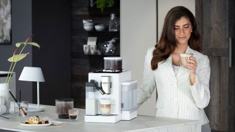 El Black Friday de los cafeteros: esta cafetera superautomática top se desploma 200 euros