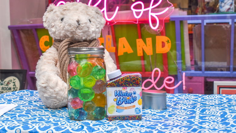 OpenAI perdona al oso de peluche que enseñaba a los niños a usar cuchillos y pastillas