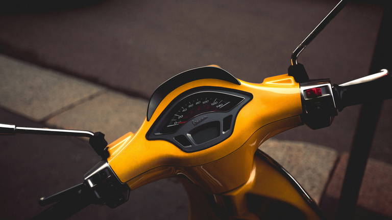 Moped: qué es, cómo funciona y en qué se diferencia de una moto o ciclomotor