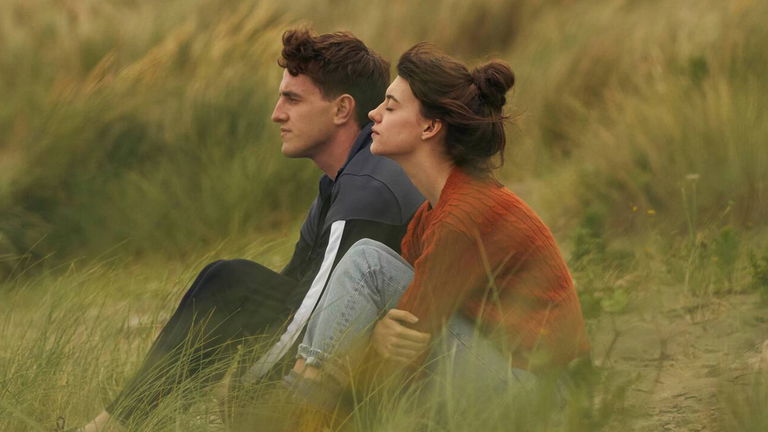 Esta serie romántica con Paul Mescal y Daisy Edgar-Jones es perfecta para hacer un maratón este finde. Tiene 12 episodios y la puedes ver gratis en streaming