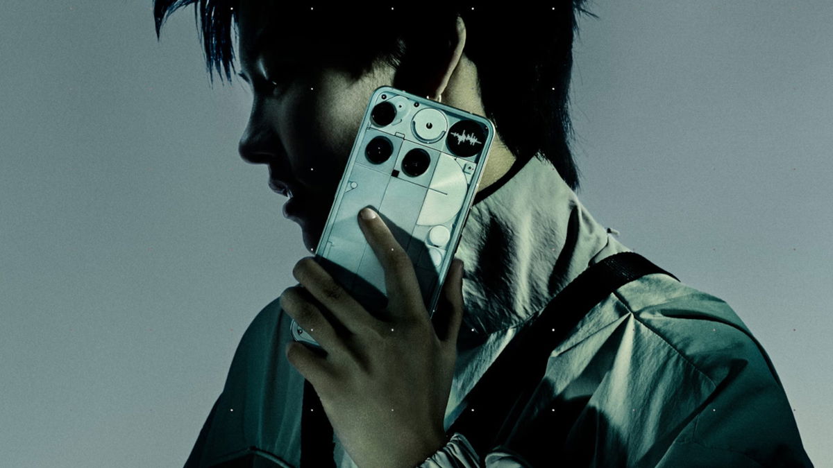 Ahora resulta que las especificaciones "ya no importan": Carl Pei justifica la futura subida de precios de Nothing atacando a la competencia