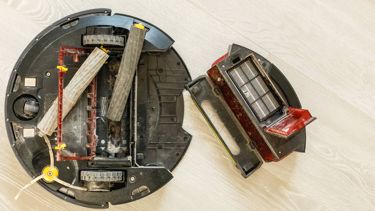 La rebelión de las aspiradoras: un usuario descubre que la suya le espía