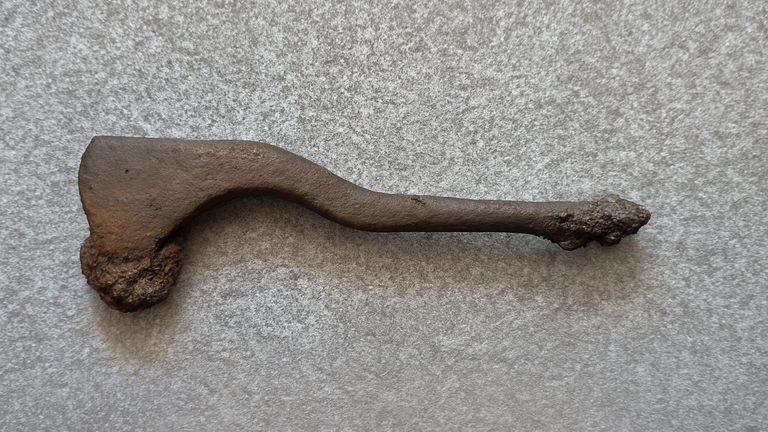 Los arqueólogos llevan décadas descubriendo calaveras humanas con el mismo agujero, ahora sabemos como era la herramienta que usaban para hacerlos