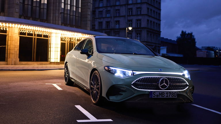 El nuevo Mercedes CLA es el híbrido más avanzado del segmento, y llega con la IA de Google y Microsoft
