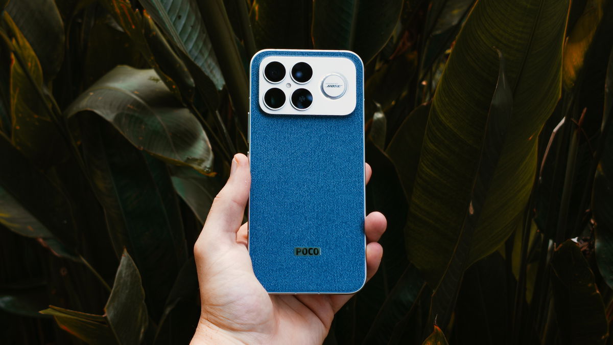 POCO F8 Ultra de color azul