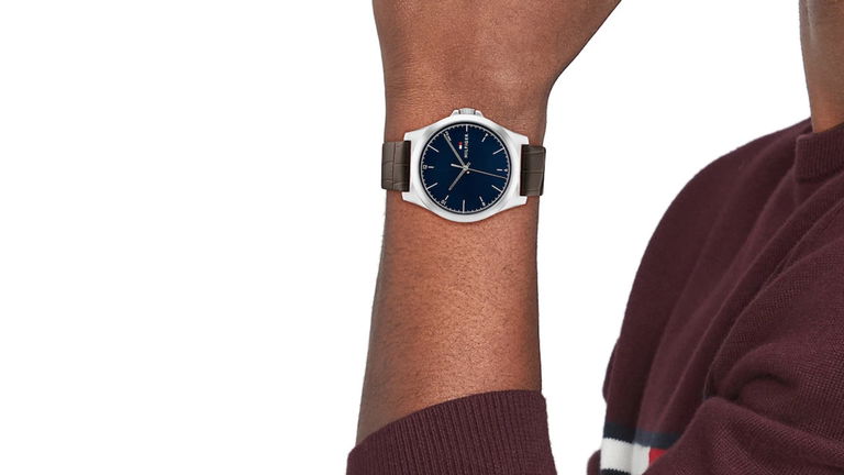 Me acabo de hacer un autorregalo, porque era imposible no aprovechar esta oferta del Black Friday de Amazon para este reloj Tommy