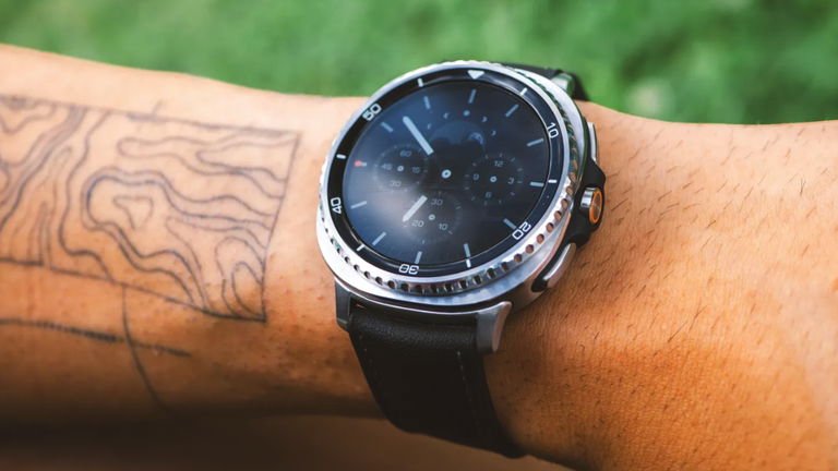Este reloj Samsung roza la excelencia y lo compras más barato que nunca: Wear OS y resistencia militar