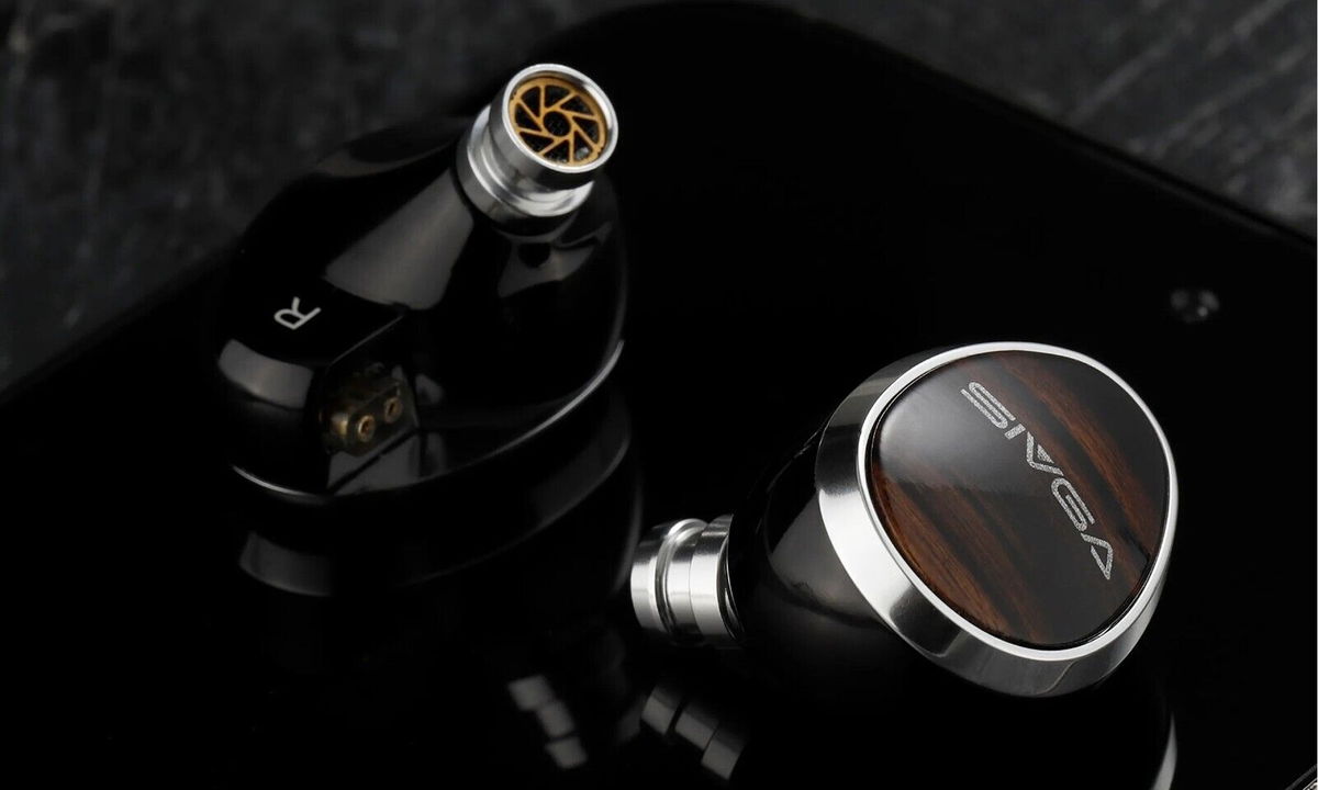 Los nuevos IEMs de Sivga vienen pisando fuerte: driver planar magnético, carcasa de aluminio-magnesio y acabados en madera