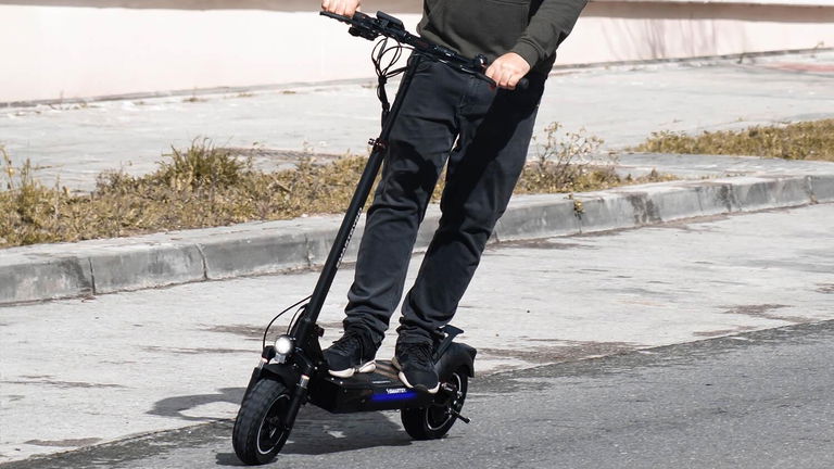 Ahorra 280 euros en este potente patinete eléctrico con 1000 W y 60 km de autonomía