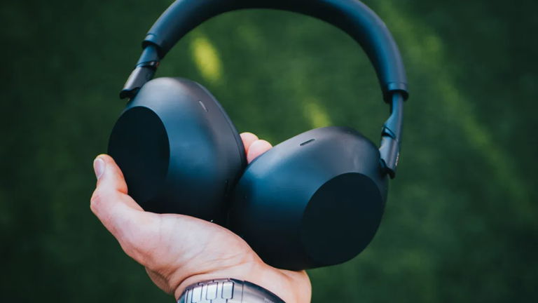 Este Black Friday arranca fuerte y estos auriculares de diadema con el  mejor Noise Cancelling llegan con una rebaja de casi 100 euros