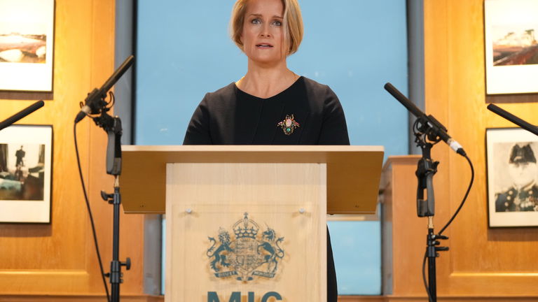 Alerta de la espía número 1: la nueva jefa del MI6 avisa de que los magnates tecnológicos ya son "tan poderosos como los estados"