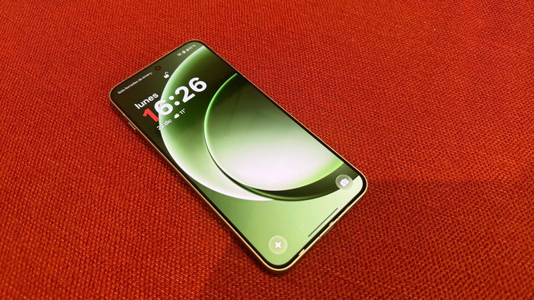 Análisis OnePlus 15R: el primer móvil con Snapdragon 8 Gen 5 brilla jugando pero no renuncia a lo demás