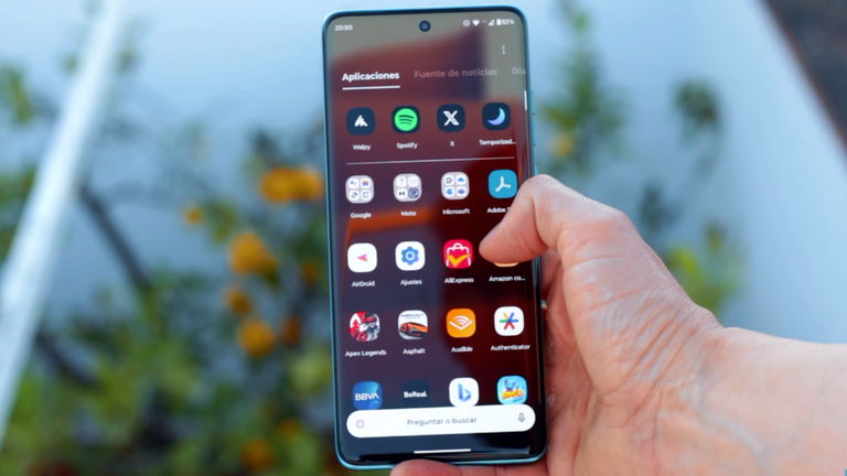 El móvil barato de Motorola que enamora por solo 220 euros: resistencia militar, cámara Sony y 5200 mAh