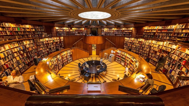 La "destrucción del conocimiento": la ciencia se está llenando de estudios fantasma inventados por la IA