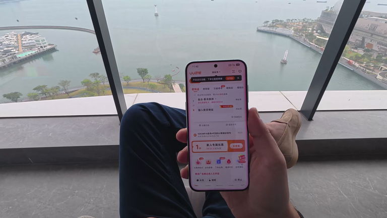 Así es como China gana a Apple y Samsung: DeepSeek integrado como agente en un móvil de ZTE