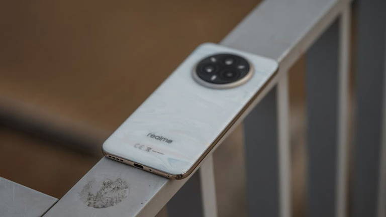 Salió en primavera por casi 600 euros. Hoy, este realme gama alta puede comprarse por solo 250