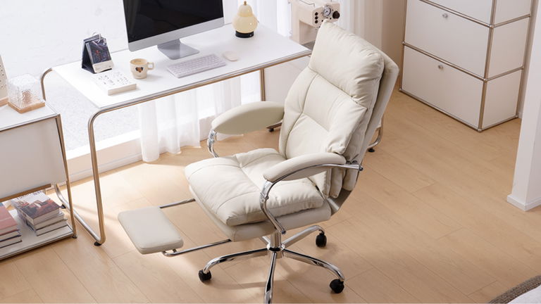 Silla de oficina ergonómica mima tu espalda, cuida tus piernas y hace que trabajar o estudiar deje de ser un martirio
