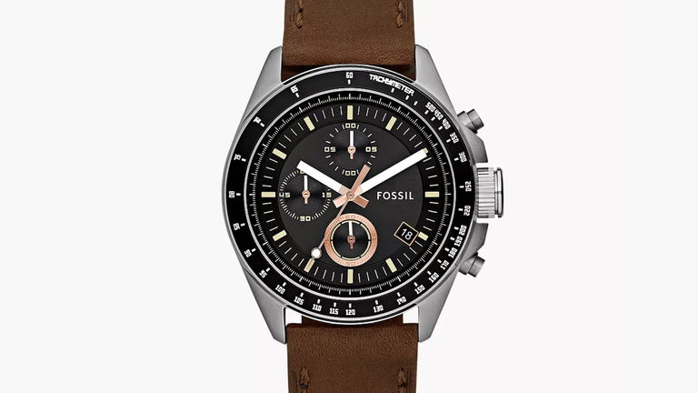 Regala con estilo en Navidad: este reloj con correa de piel tiene un 50% de descuento